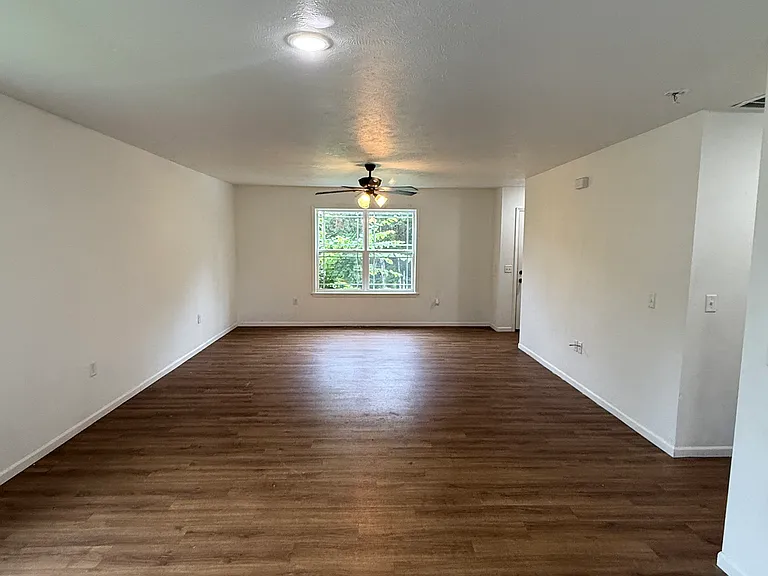 212 Hunter Ave — Photo 10