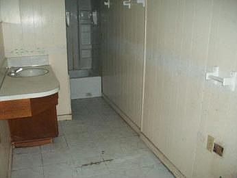 2nd image of 2110 Waco St