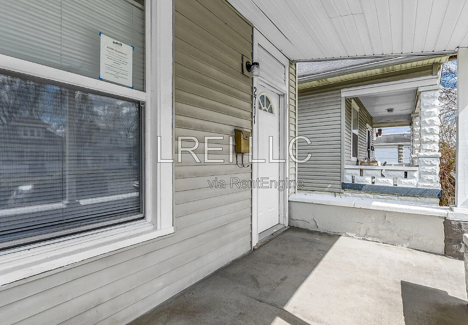 3 bed, 1.0 bath, 1152 sqft, $1,245 — Photo 2