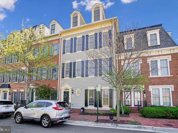 1874 Carpenter Rd, Alexandria, VA 22314