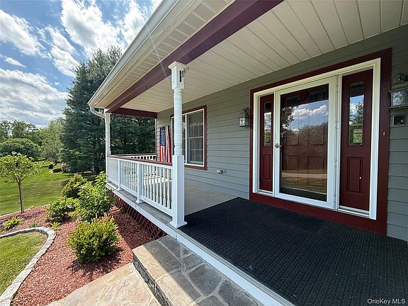 4th image of 58 Hoose Boulevard