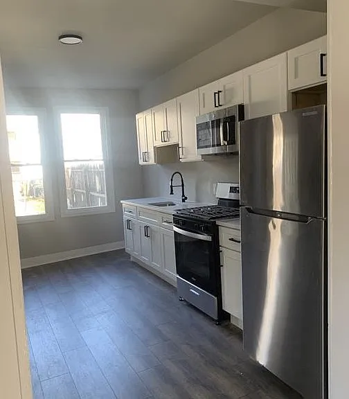 2206 Whittier Ave — Photo 8