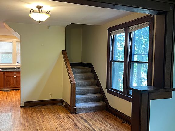 4th image of 323 E Kelso Rd