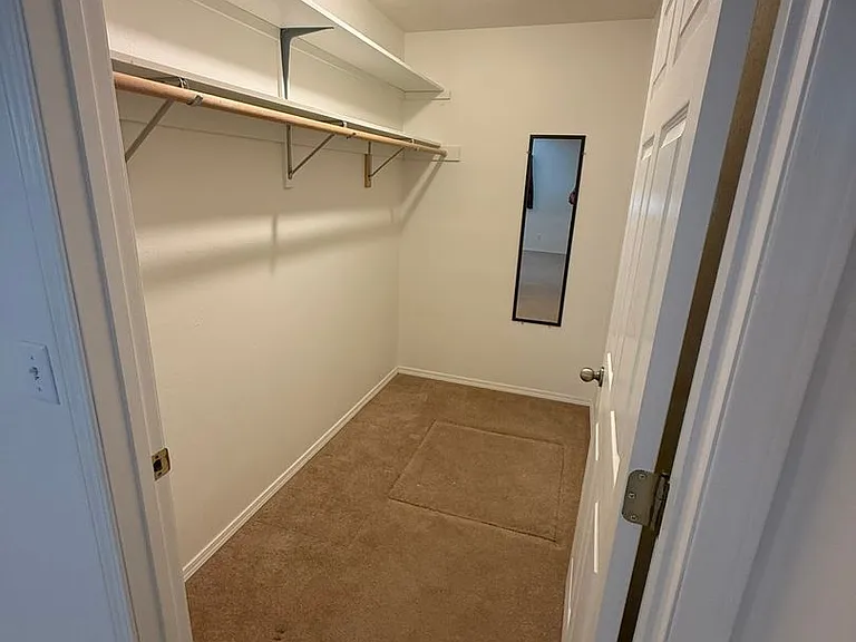 1687 Simpson Ln — Photo 11