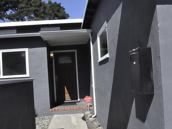 4th image of 848 Larchmont Dr
