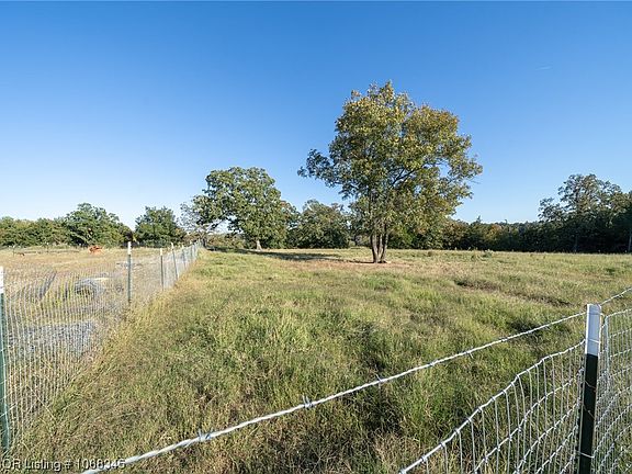 3rd image of 8849 Mustang Dr