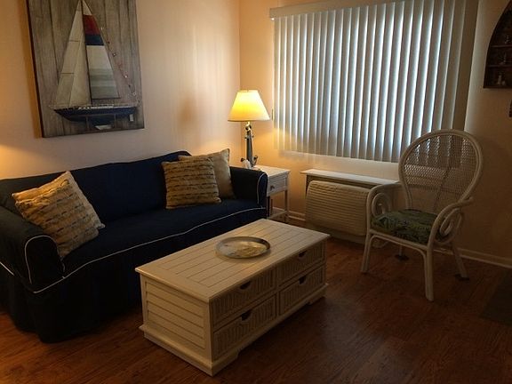 3rd image of 1008 Wesley Ave #409