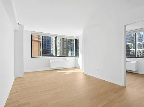 75 West End Avenue image 1 of 31