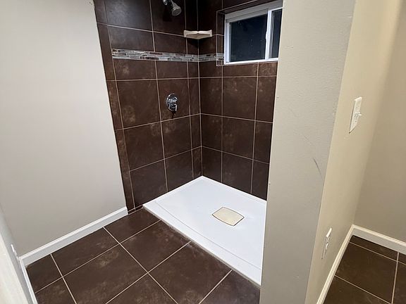 Walk in shower. Radiant heated floors.