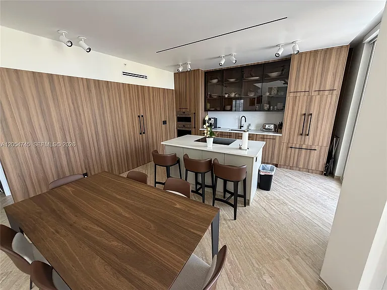 16425 Collins Ave #OS18A — Photo 23
