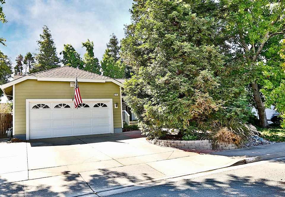 1st image of 812 Greystone Ct