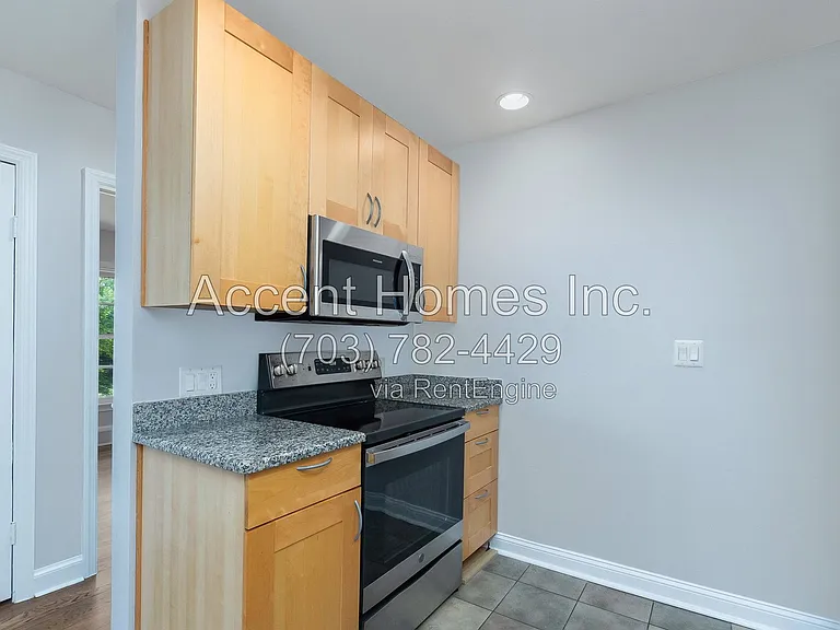 813 31st St S — Photo 13