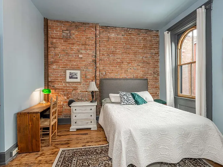 104 W Clifton Ave #2 — Photo 2