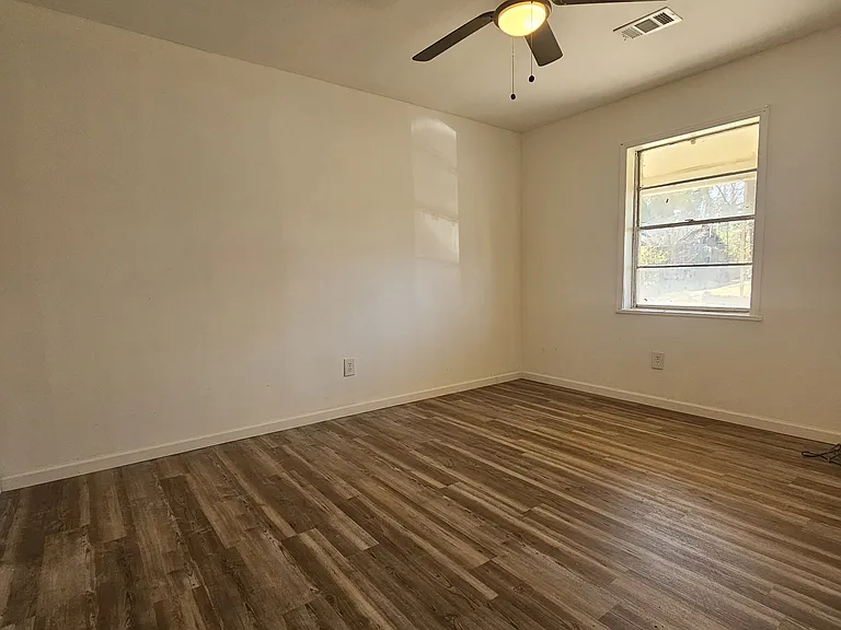 207 E 12th St SW #207 — Photo 4
