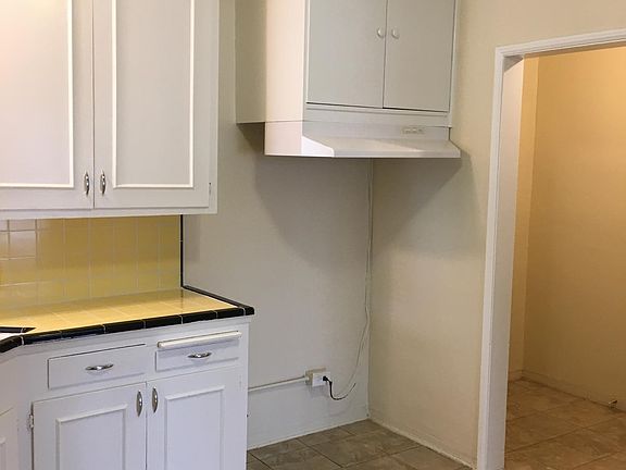 5th image of 10317 1/2 S Denker Ave