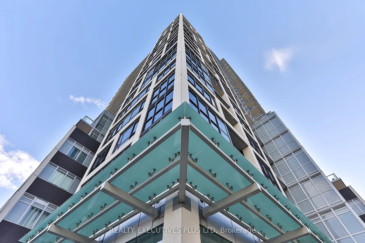 Building Photo - 501 Saint Clair Ave W #424
