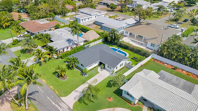 722 SW 28th Ave — Photo 32
