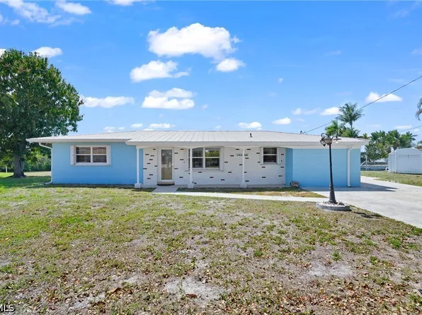 12065 Boat Shell Dr, Matlacha Isles, FL 33991