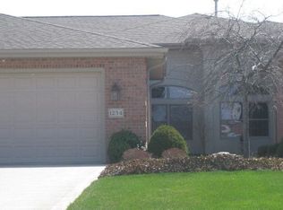 1234 N High Pointe Ct, Bluffton, IN 46714