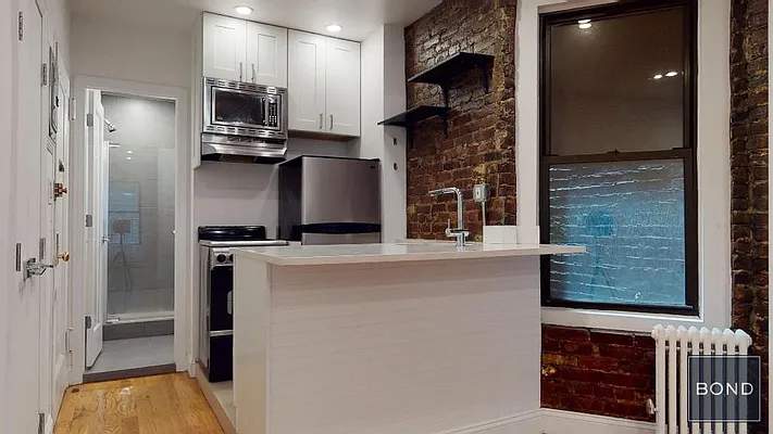 Rented by Bond New York | media 15