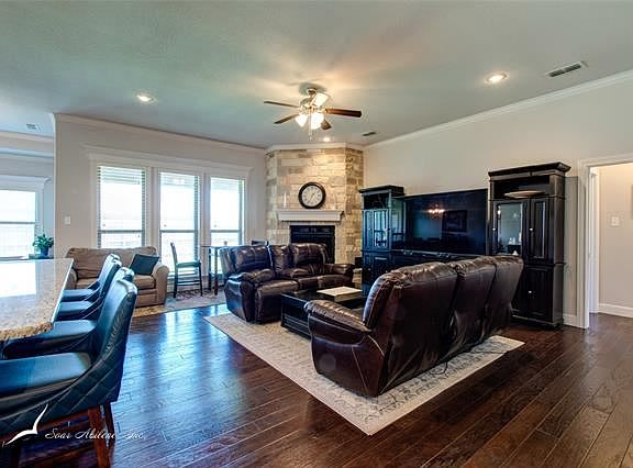 4th image of 702 Mossy Oak Dr