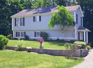 73 Greenwood Ave, Seekonk, MA 02771