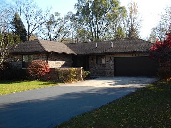 2nd image of 441 E Circle Dr