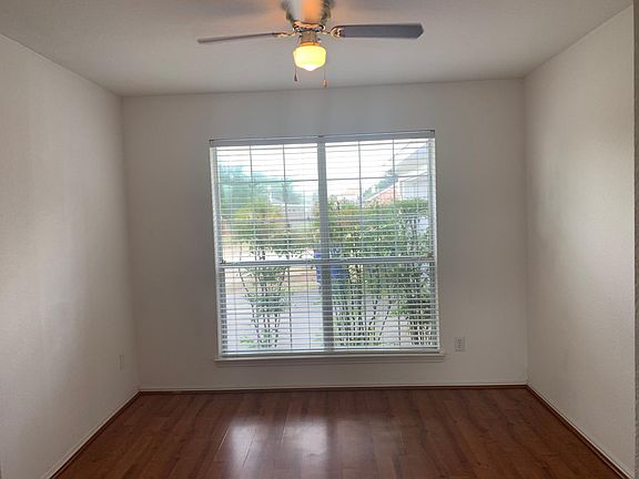 3rd image of 3113 Creekbend Ct