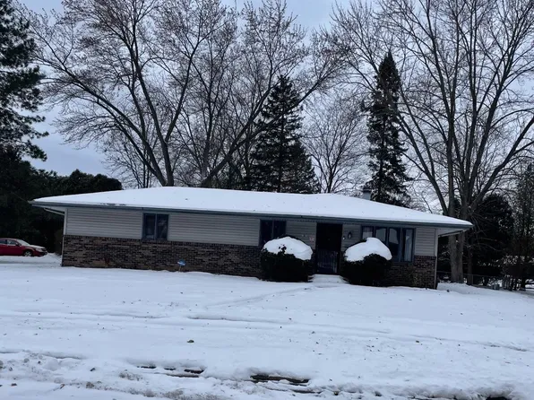 1231 Esmond Dr, Rockford, IL 61108