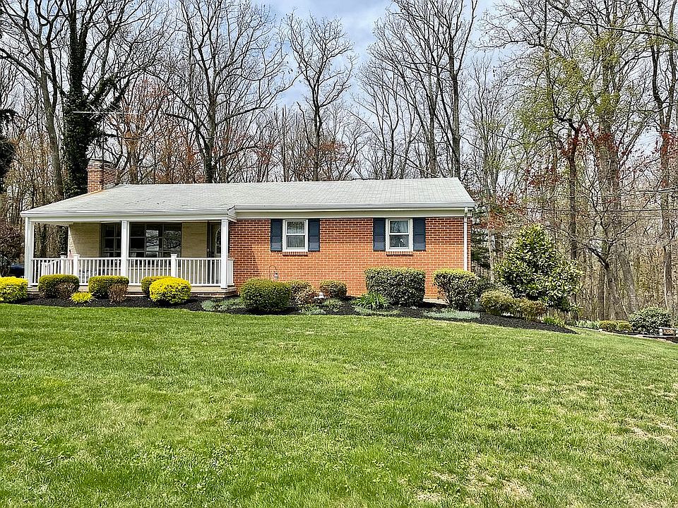 2nd image of 16754 Ridge Rd