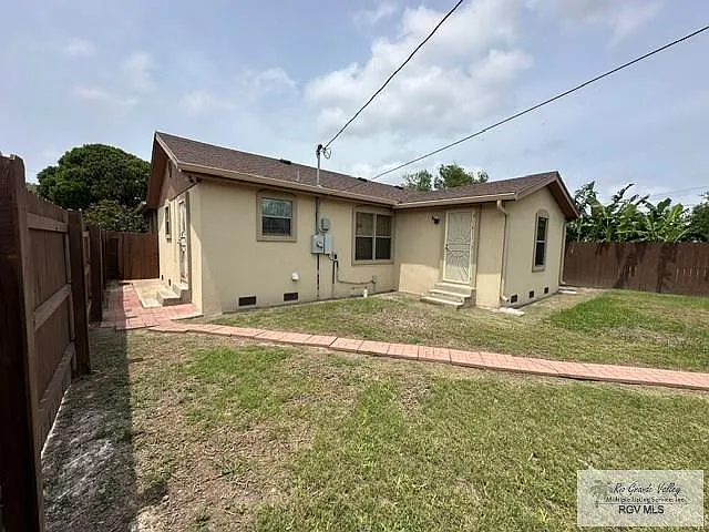 2024 E 19th St — Photo 21