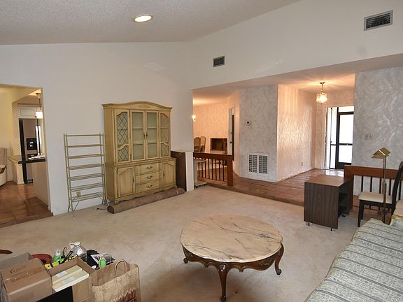 3rd image of 18101 Grove Avenue