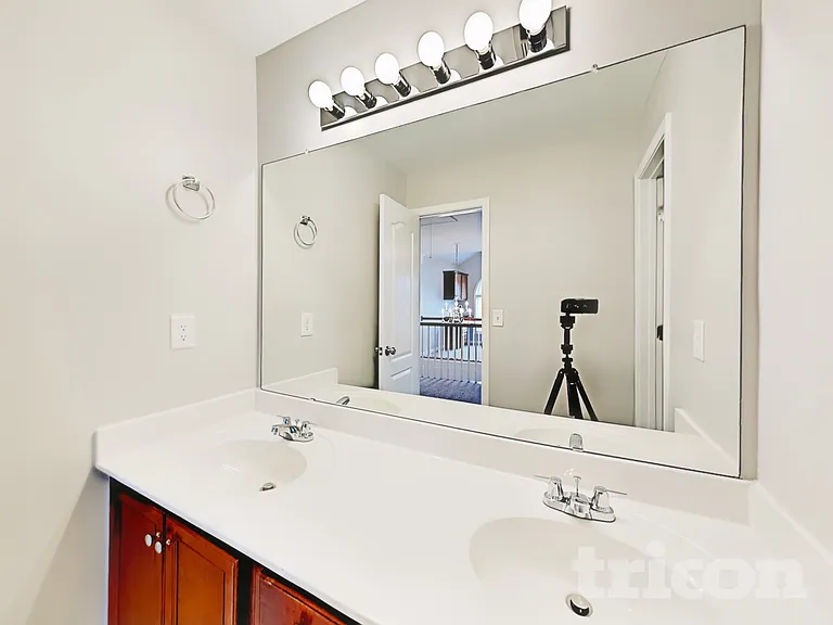 4311 Glen Heights Way — Photo 23