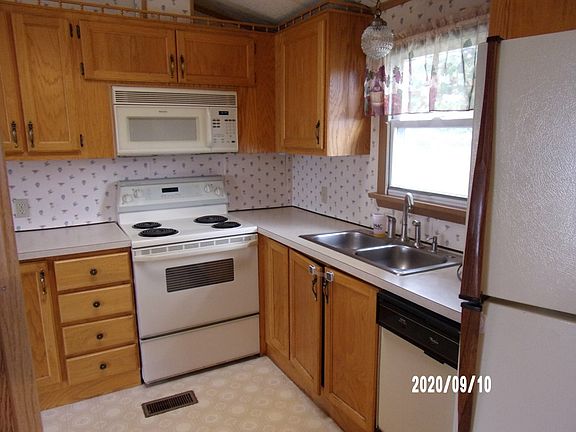 2nd image of 3068 Princeton St