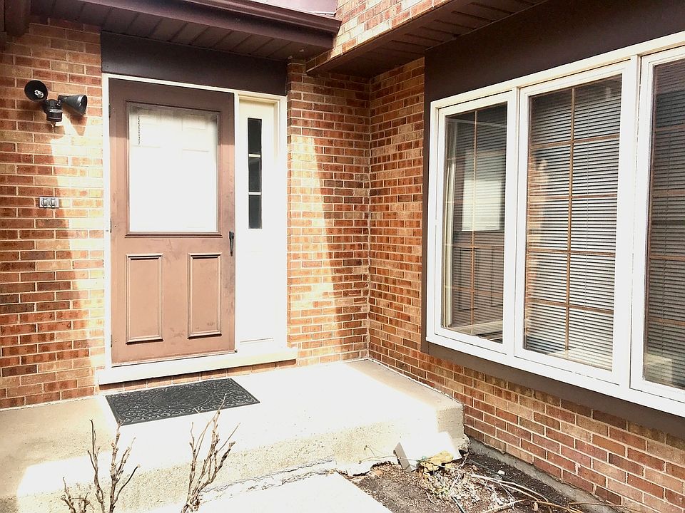 1st image of 1576 N Windsor Dr #1576