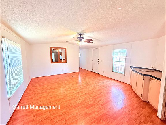 3rd image of 921 Seneca Dr