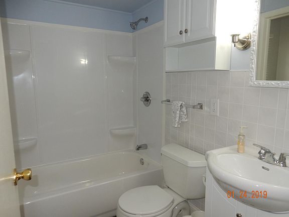 4th image of 634 W La Claire Ln