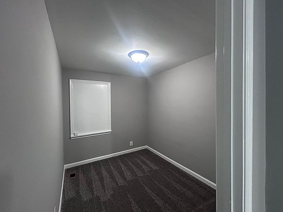 5th image of 2567 Marbourne Ave