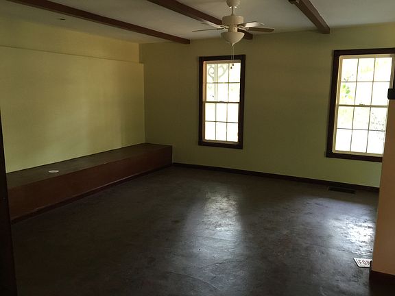 4th image of 486 Saint Charles St