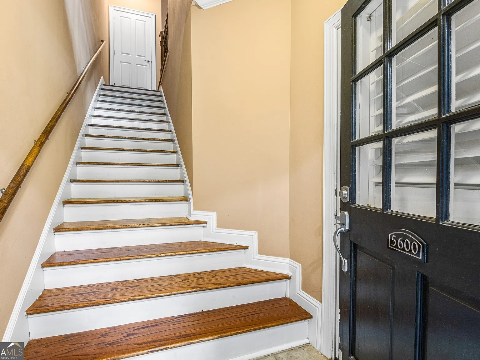 2 bed, 2.5 bath, 1686 sqft, $2,895 — Photo 2