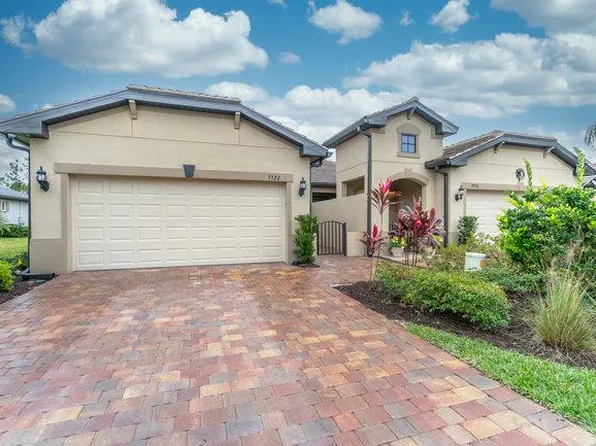 7722 Jacaranda Ln, Naples, FL 34114