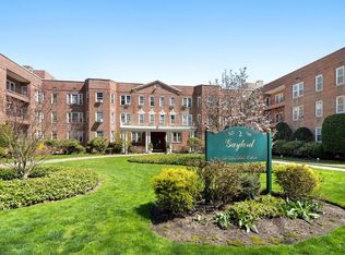 2 Overlook Rd APT 3B5, White Plains, NY 10605