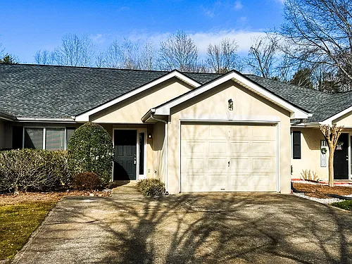 3903 Hidden Hollow Dr Photo 1