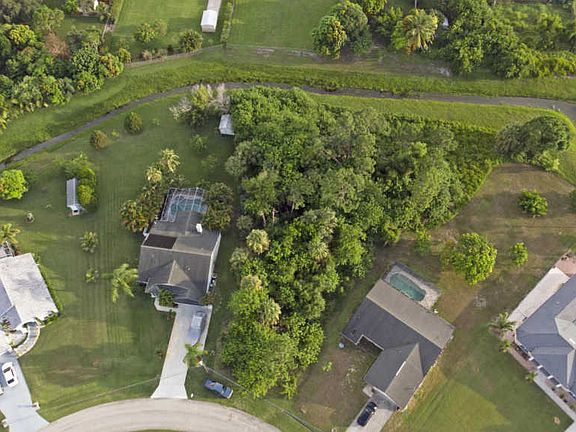 3rd image of 3416 SW Catskill Dr