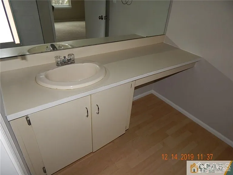 255 Wycoff Way W — Photo 13
