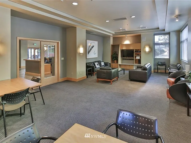 1100 106th Ave NE #710 — Photo 12