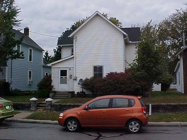 1st image of 121 Byall Ave