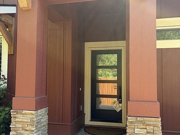 3rd image of 2463 N Ashgrove Ln