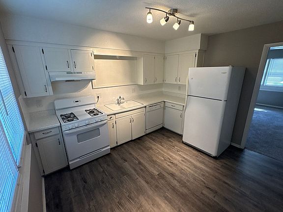 3rd image of 5036-5038 N Topping Ave