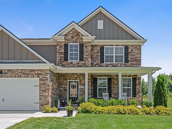 3rd image of 303 Greymoor Ln